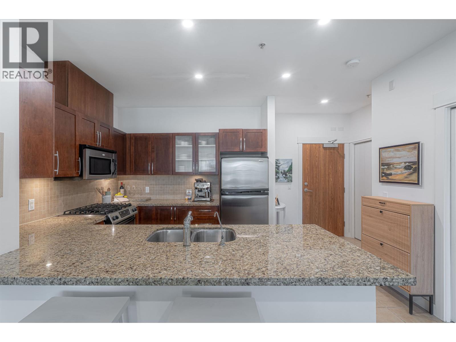 110 1468 St. Andrews Avenue, North Vancouver, British Columbia  V7L 0A8 - Photo 11 - R3098376