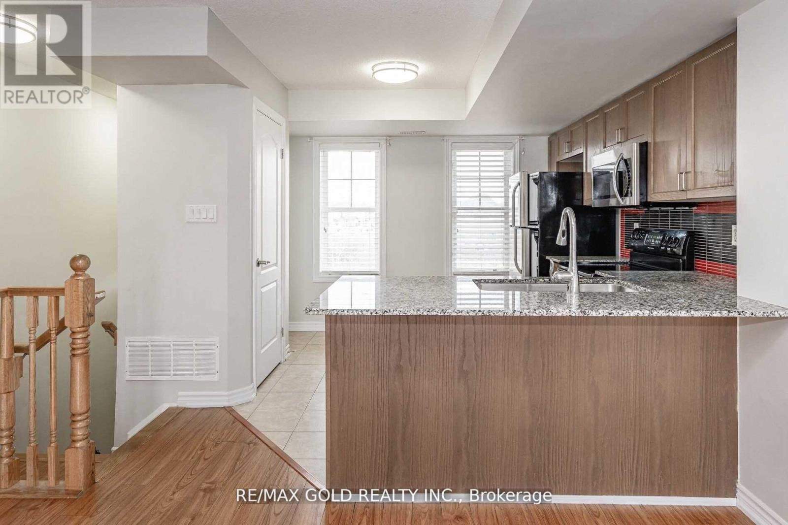 #125 - 1380 Costigan Road, Milton, Ontario  L9T 8L2 - Photo 10 - W12941724