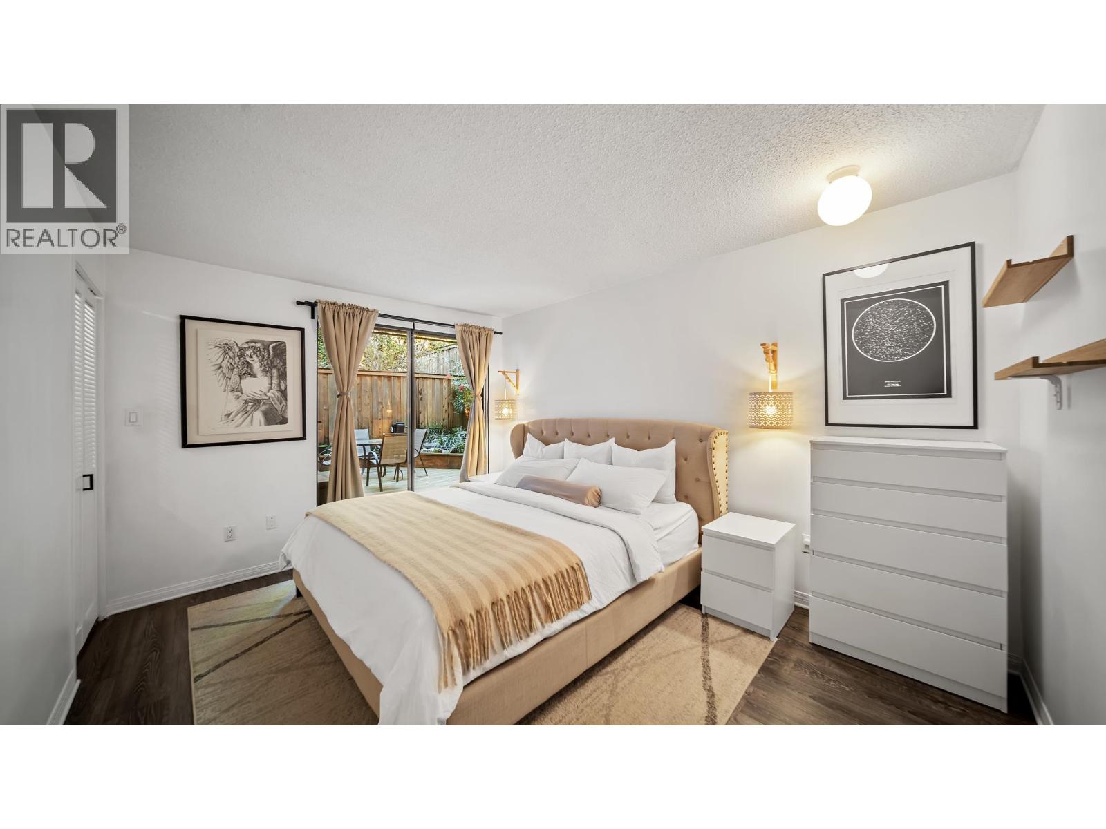 214 5340 Hastings Street, Burnaby, British Columbia  V5B 1R1 - Photo 2 - R3105060