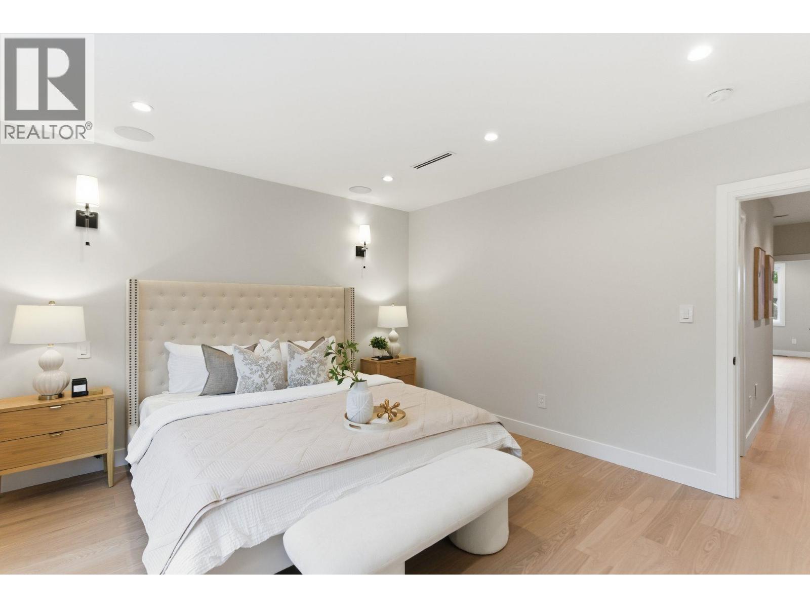 2 8408 17th Avenue, Burnaby, British Columbia  V3N 1N2 - Photo 23 - R3105587