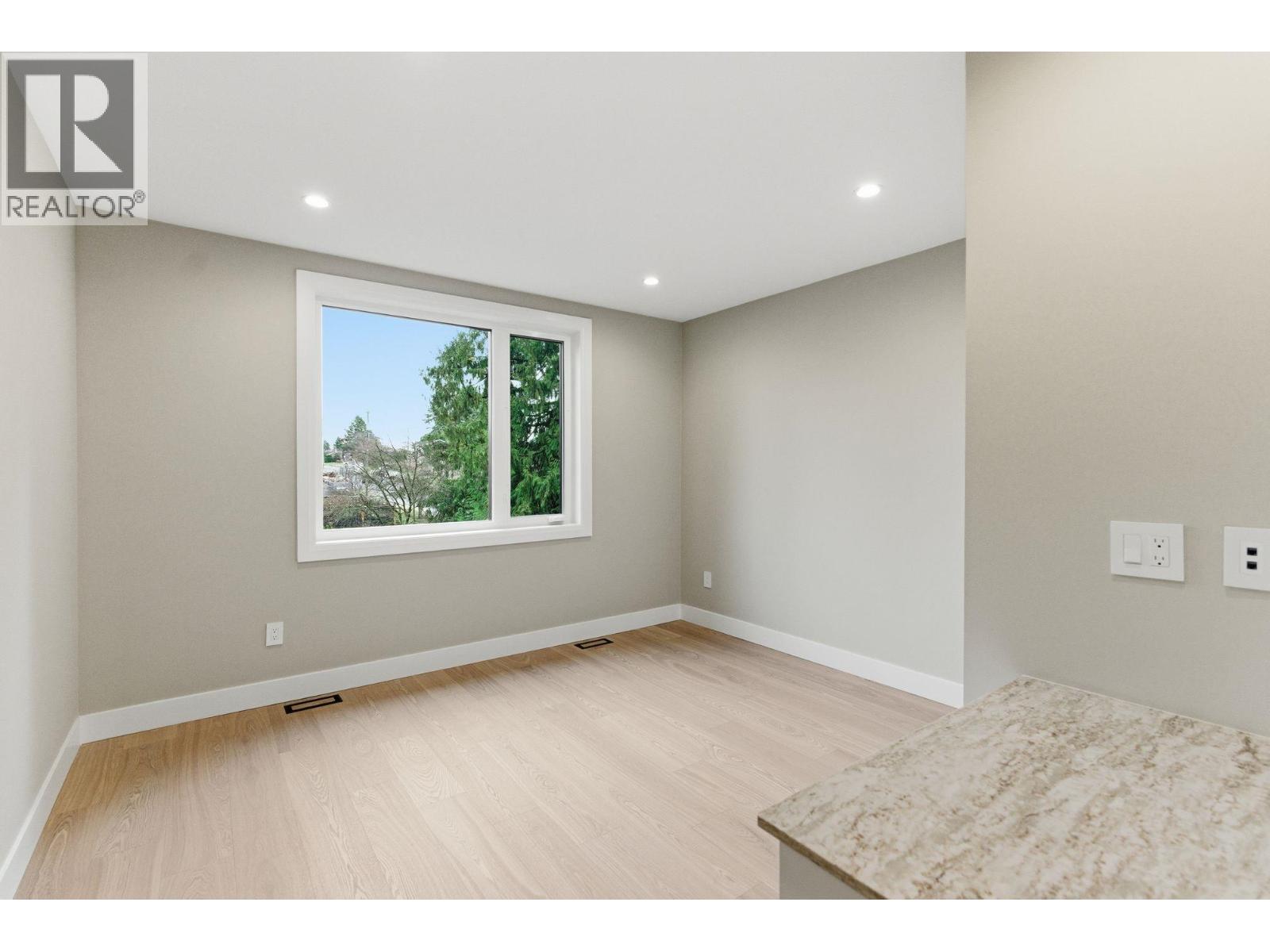 2 8408 17th Avenue, Burnaby, British Columbia  V3N 1N2 - Photo 33 - R3105587