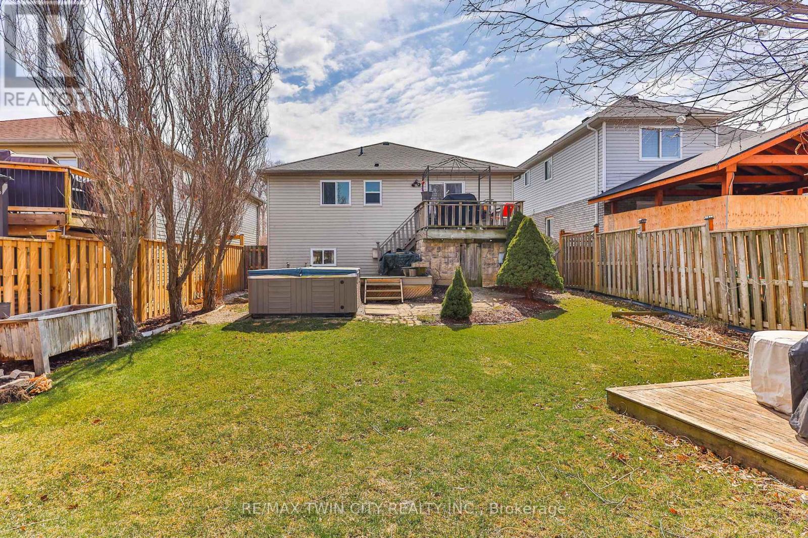 3 Oliver Court, Brantford, Ontario  N3T 6N6 - Photo 29 - X12941758