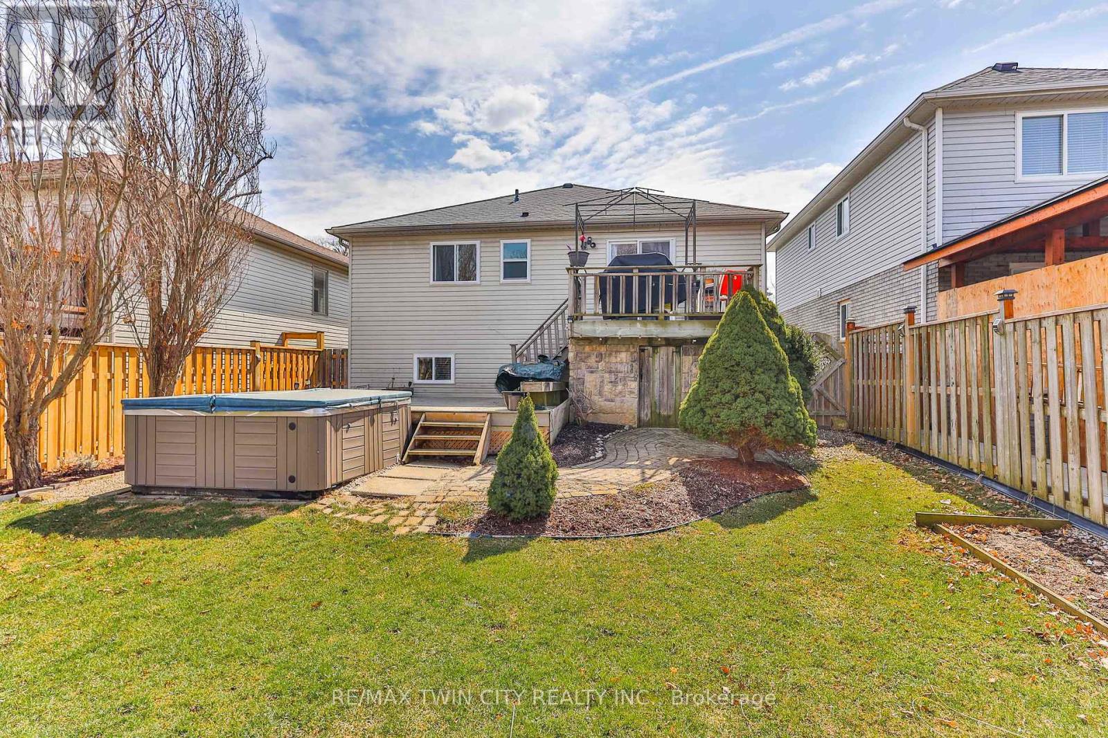 3 Oliver Court, Brantford, Ontario  N3T 6N6 - Photo 30 - X12941758