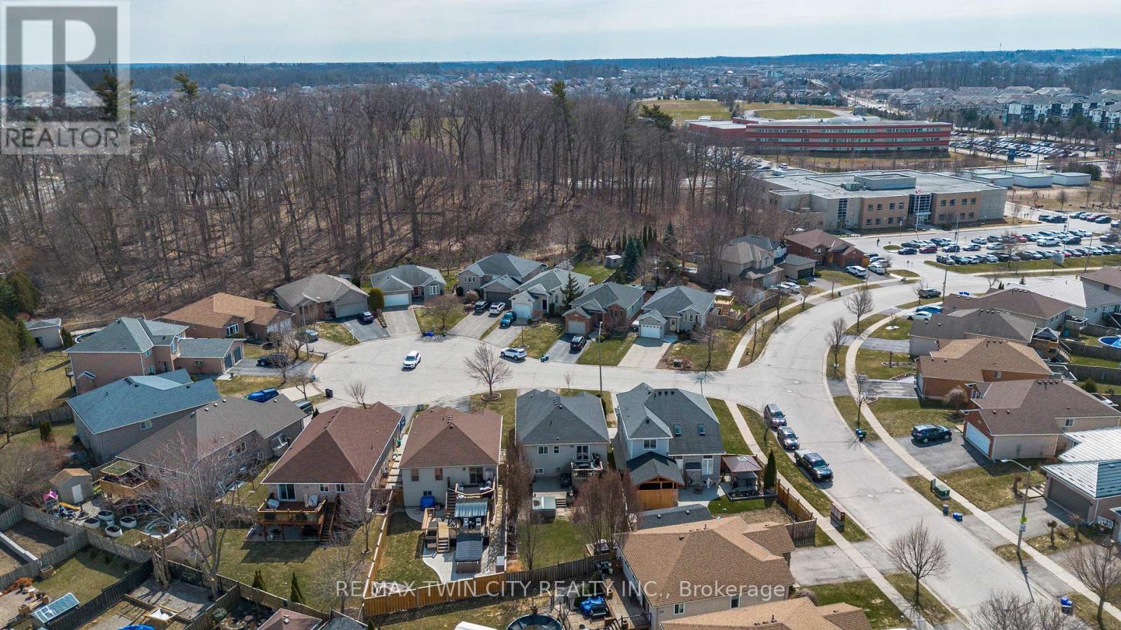 3 Oliver Court, Brantford, Ontario  N3T 6N6 - Photo 40 - X12941758