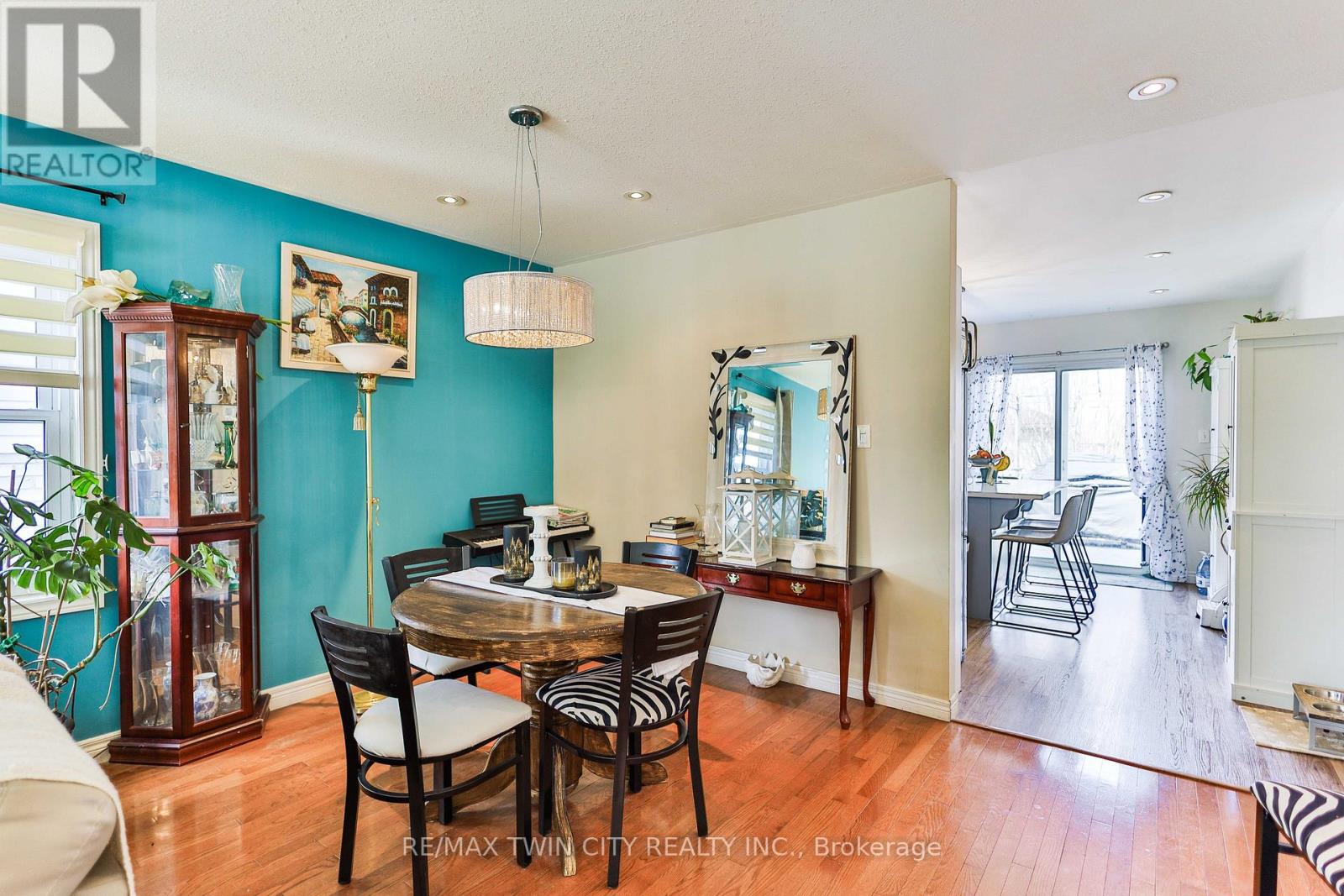 3 Oliver Court, Brantford, Ontario  N3T 6N6 - Photo 9 - X12941758