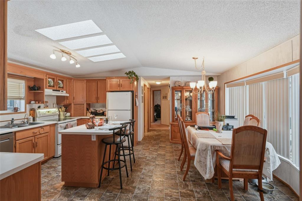 14 Sunset Drive, Ste Anne, Manitoba  R5H 1H5 - Photo 14 - 202605697