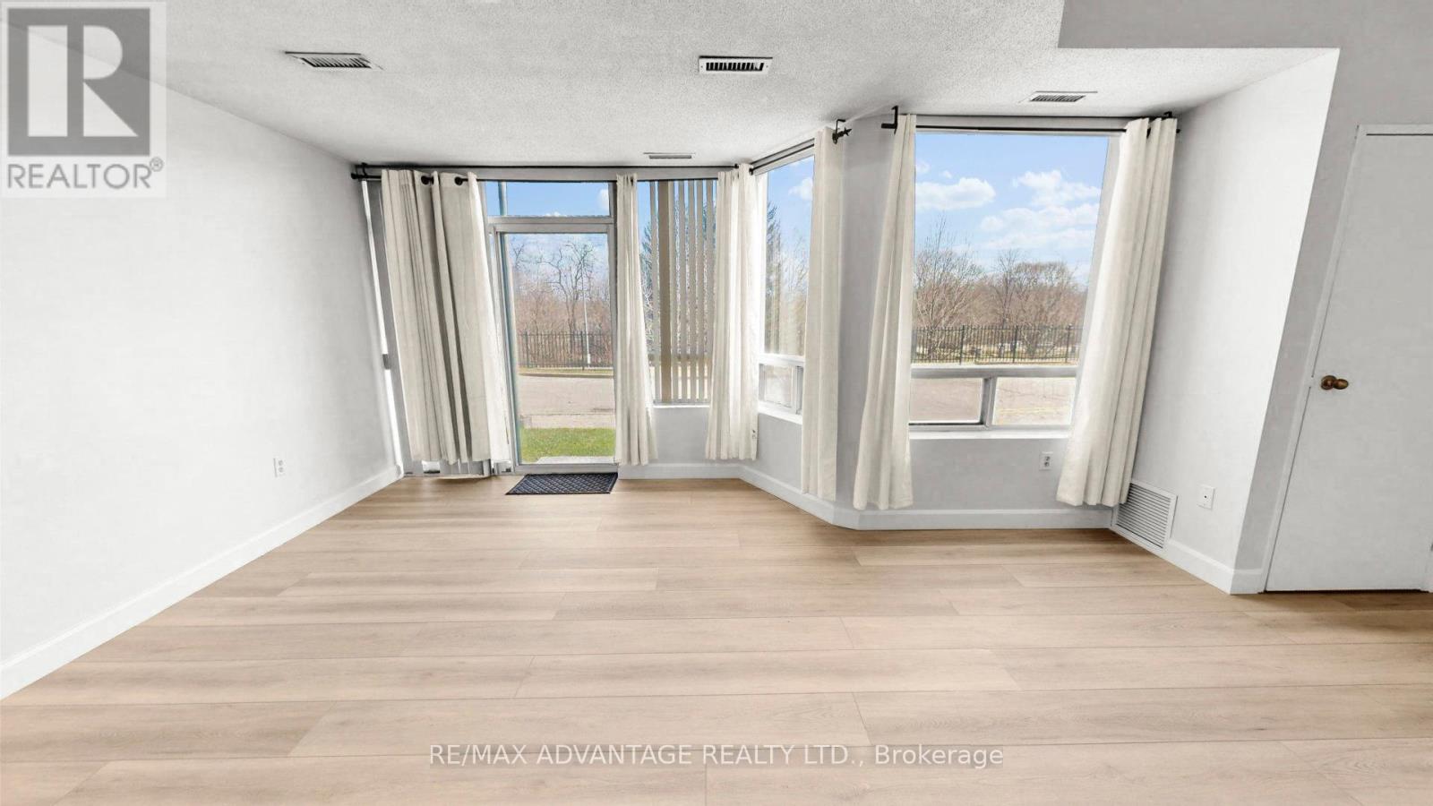 106 - 521 Riverside Drive, London North, Ontario N6H 5E2 - Photo 13 - X12936532