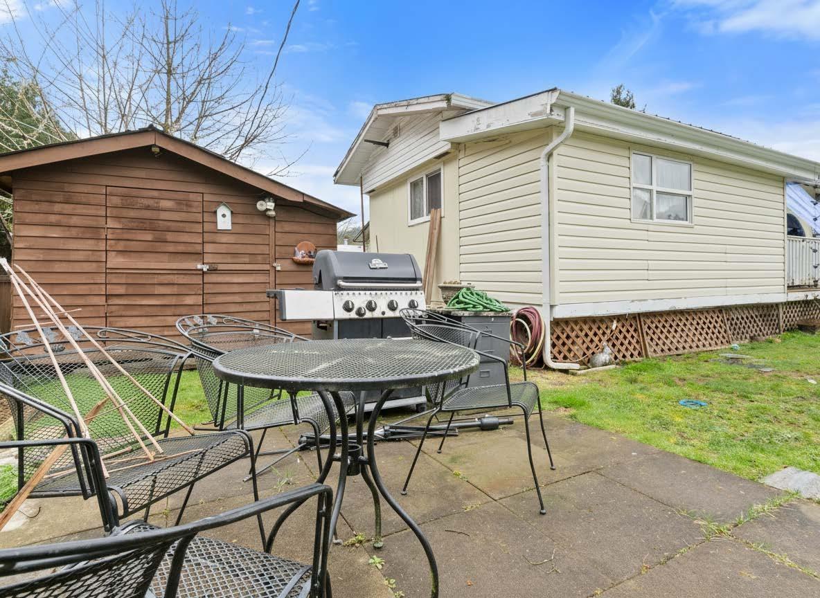 27 3942 Columbia Valley Road, Cultus Lake East, Cultus Lake, British Columbia  V2R 5B1 - Photo 4 - R3105391