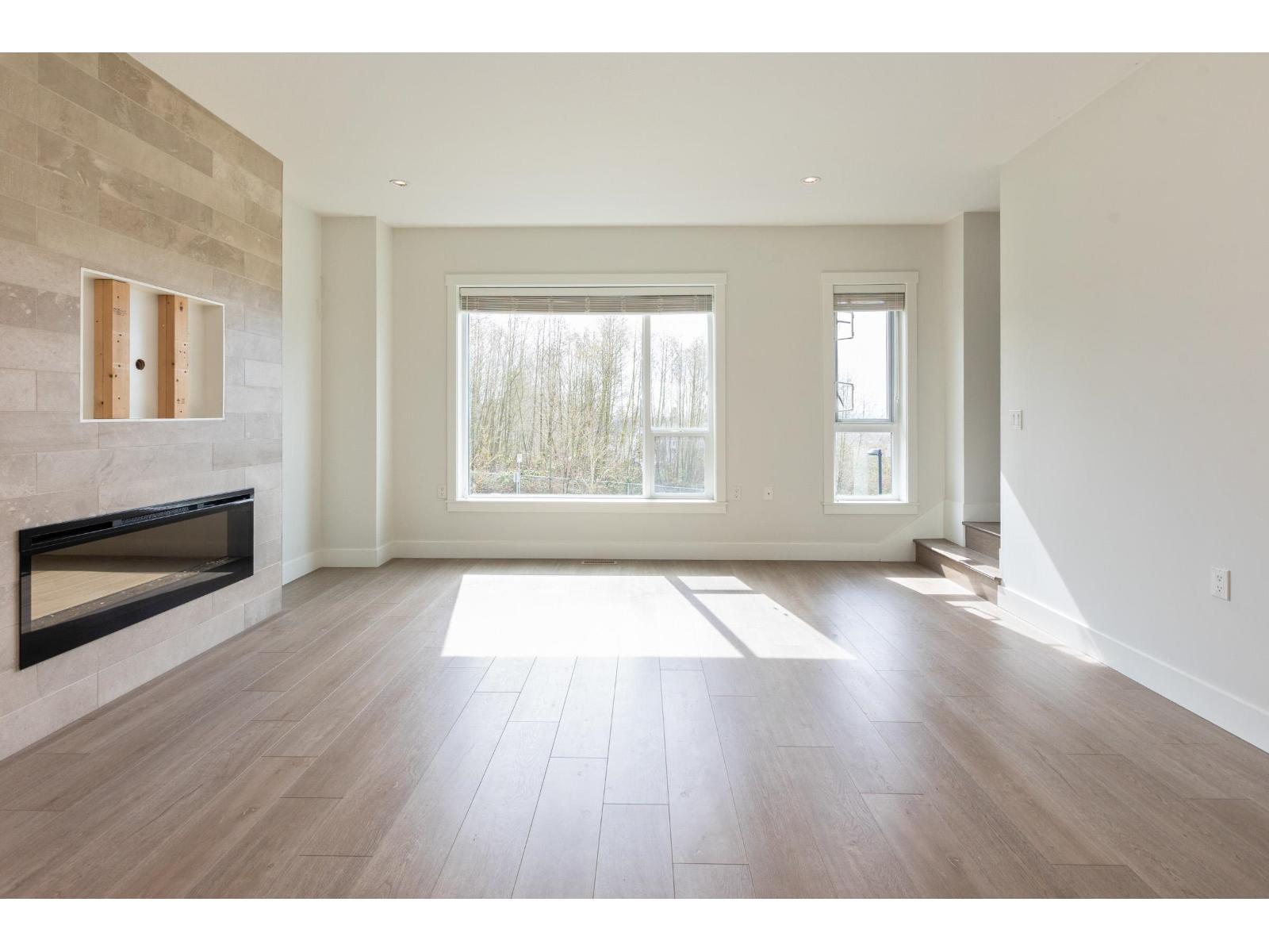 232 2218 Oak Meadows Drive, Surrey, British Columbia  V3Z 0W6 - Photo 9 - R3105320