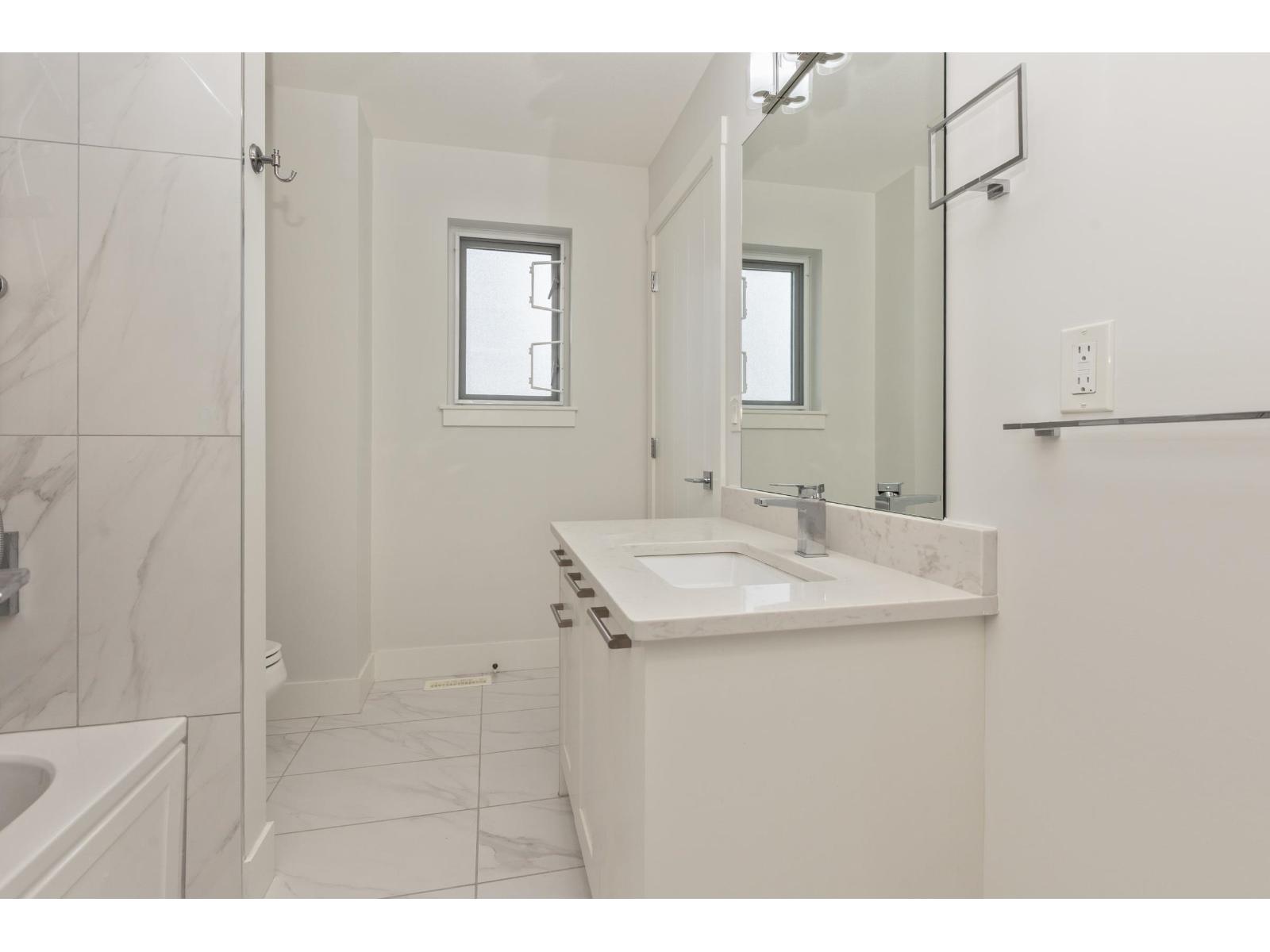 232 2218 Oak Meadows Drive, Surrey, British Columbia  V3Z 0W6 - Photo 27 - R3105320