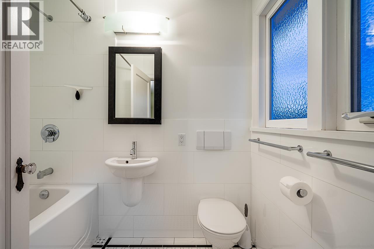 310 Ash Street, New Westminster, British Columbia  V3M 3M6 - Photo 24 - R3105611