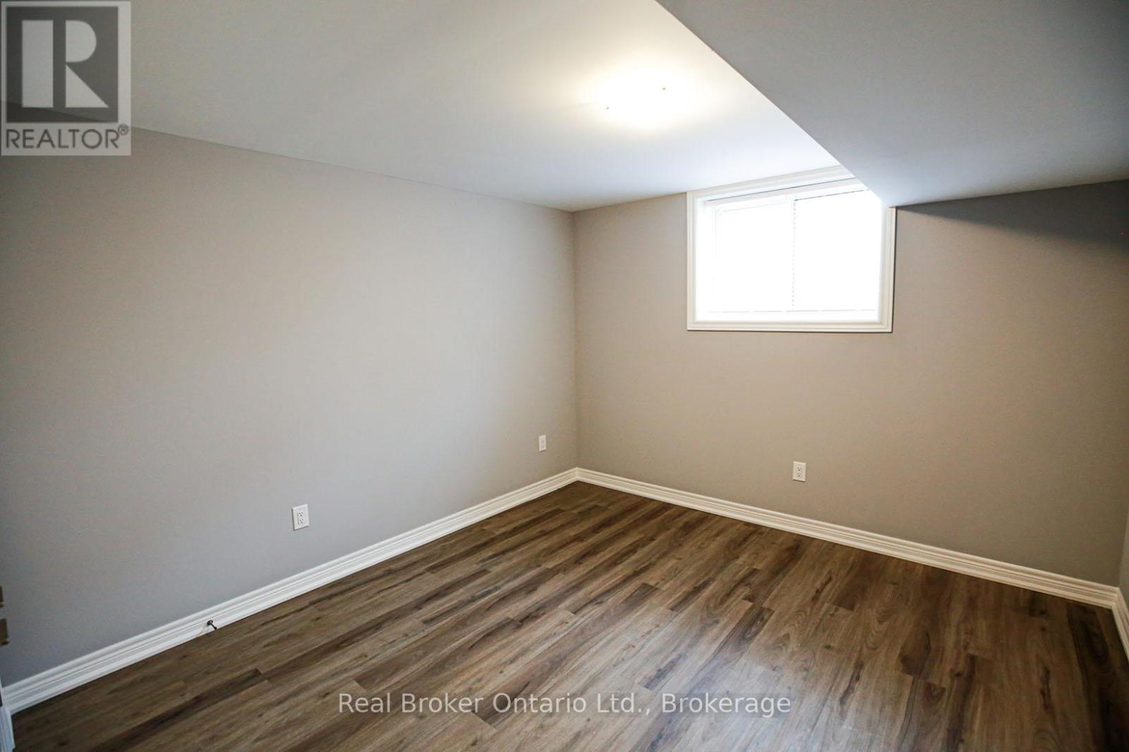 40 Pietz Avenue, Welland, Ontario  L3C 1Z5 - Photo 32 - X12941788