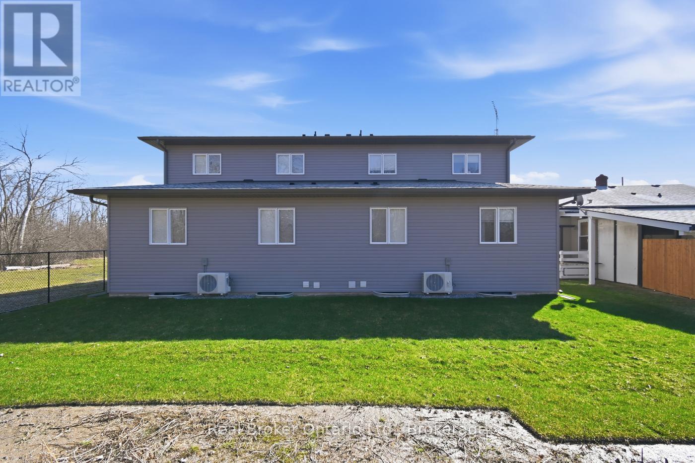 40 Pietz Avenue, Welland, Ontario  L3C 1Z5 - Photo 4 - X12941788