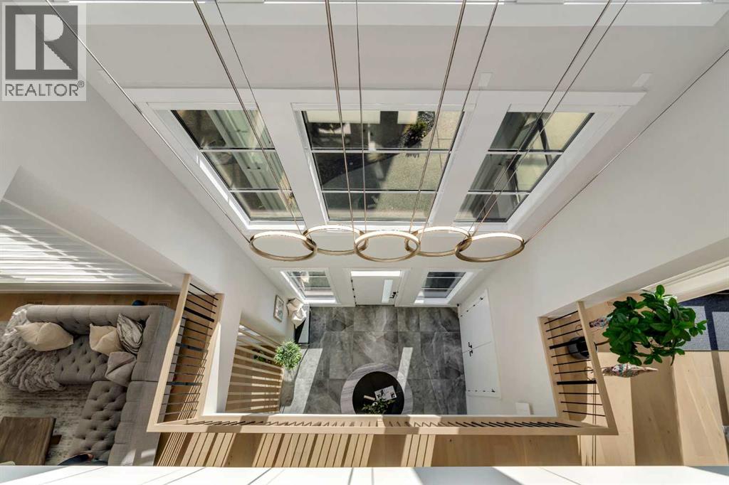 800 Elkton Close Sw, Calgary, Alberta  T3H 1W6 - Photo 9 - A2298003