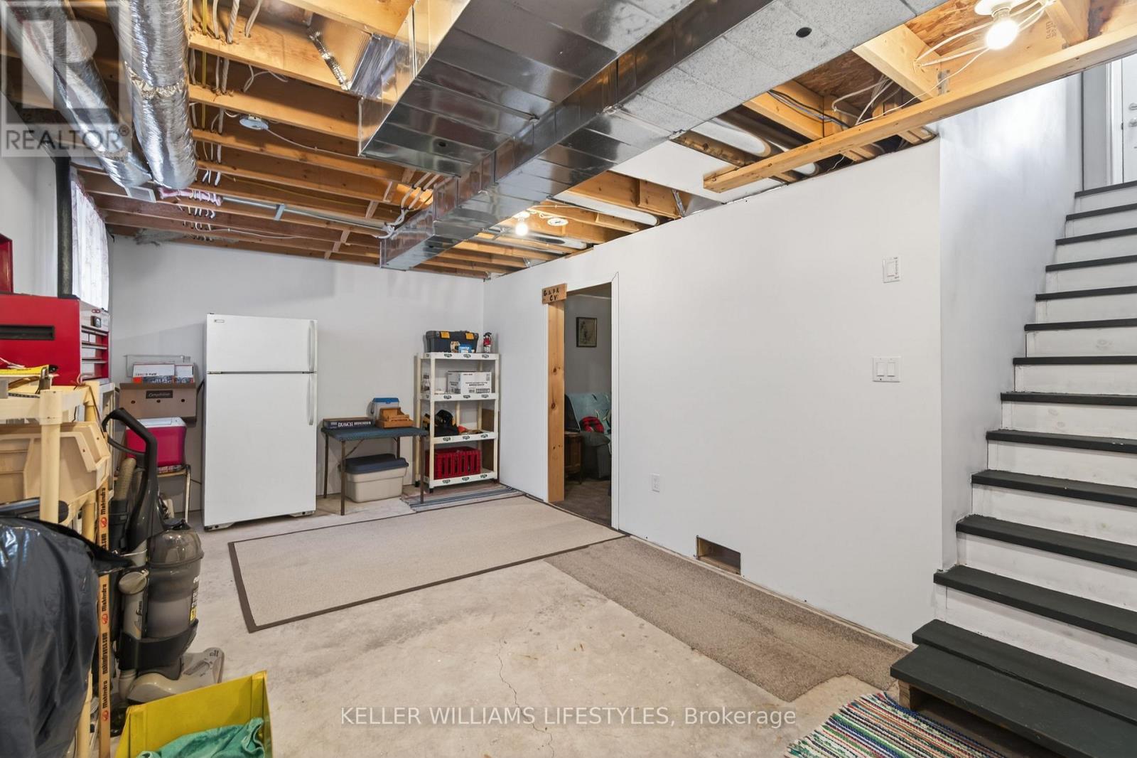 321 - 325 Buchanan Street, Strathroy-Caradoc, Ontario  N7G 1K6 - Photo 27 - X12941816