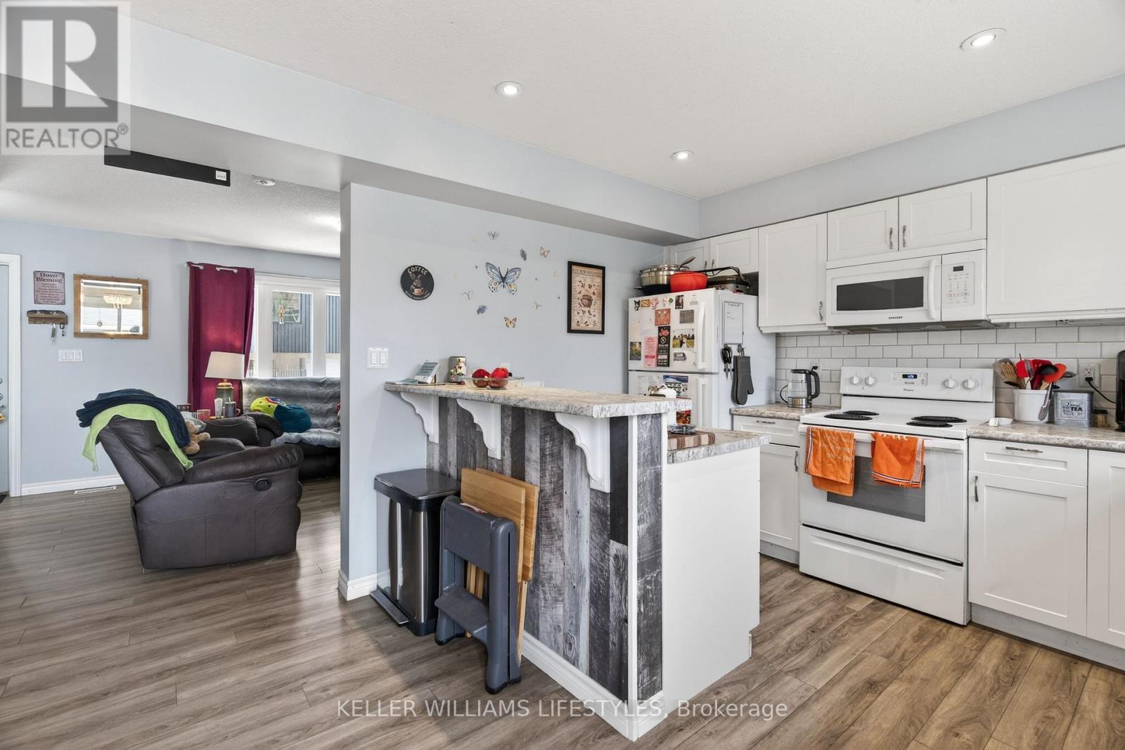 321 - 325 Buchanan Street, Strathroy-Caradoc, Ontario  N7G 1K6 - Photo 32 - X12941816