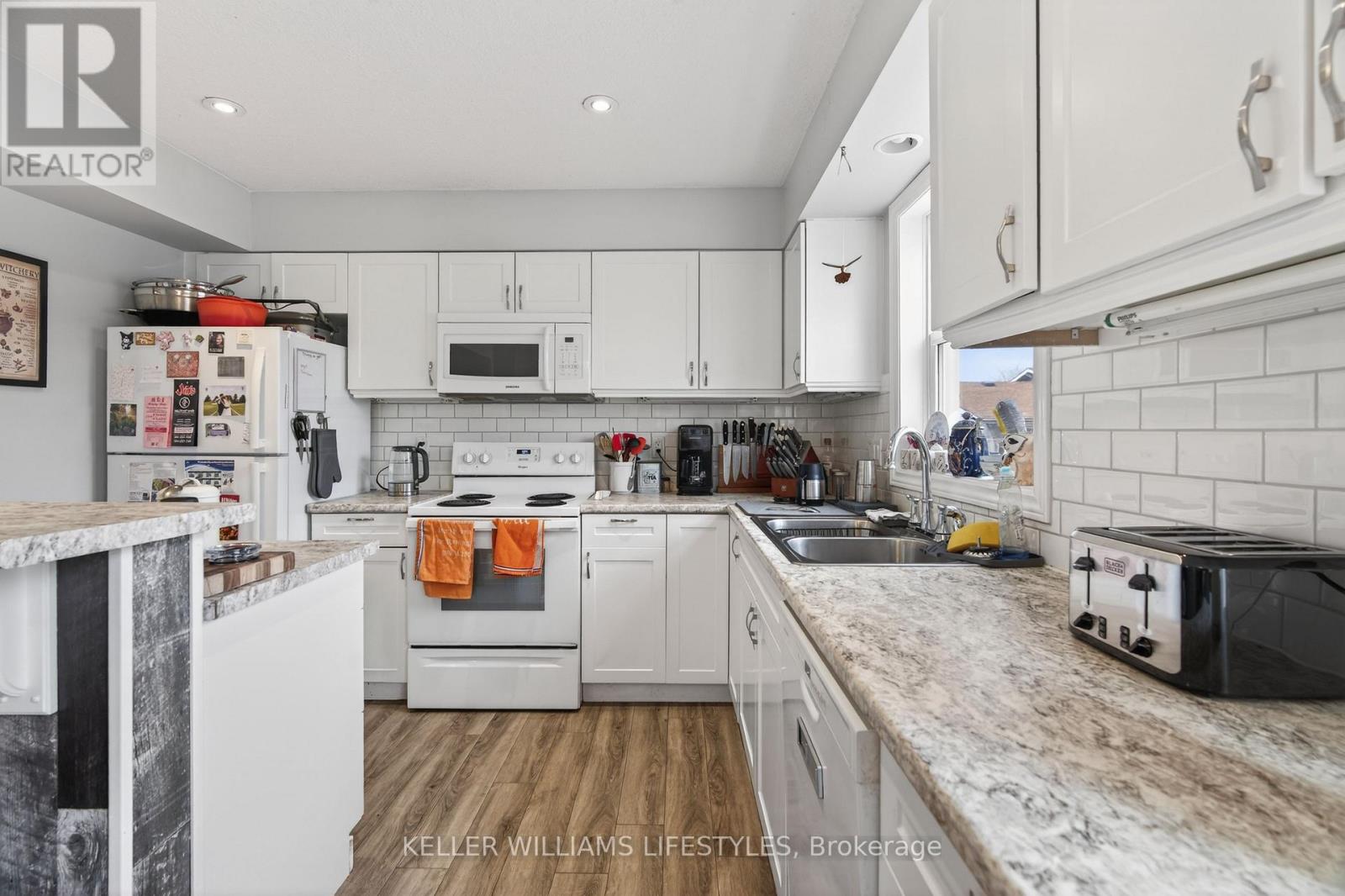 321 - 325 Buchanan Street, Strathroy-Caradoc, Ontario  N7G 1K6 - Photo 34 - X12941816