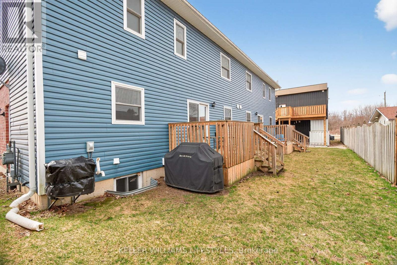 321 - 325 Buchanan Street, Strathroy-Caradoc, Ontario  N7G 1K6 - Photo 48 - X12941816