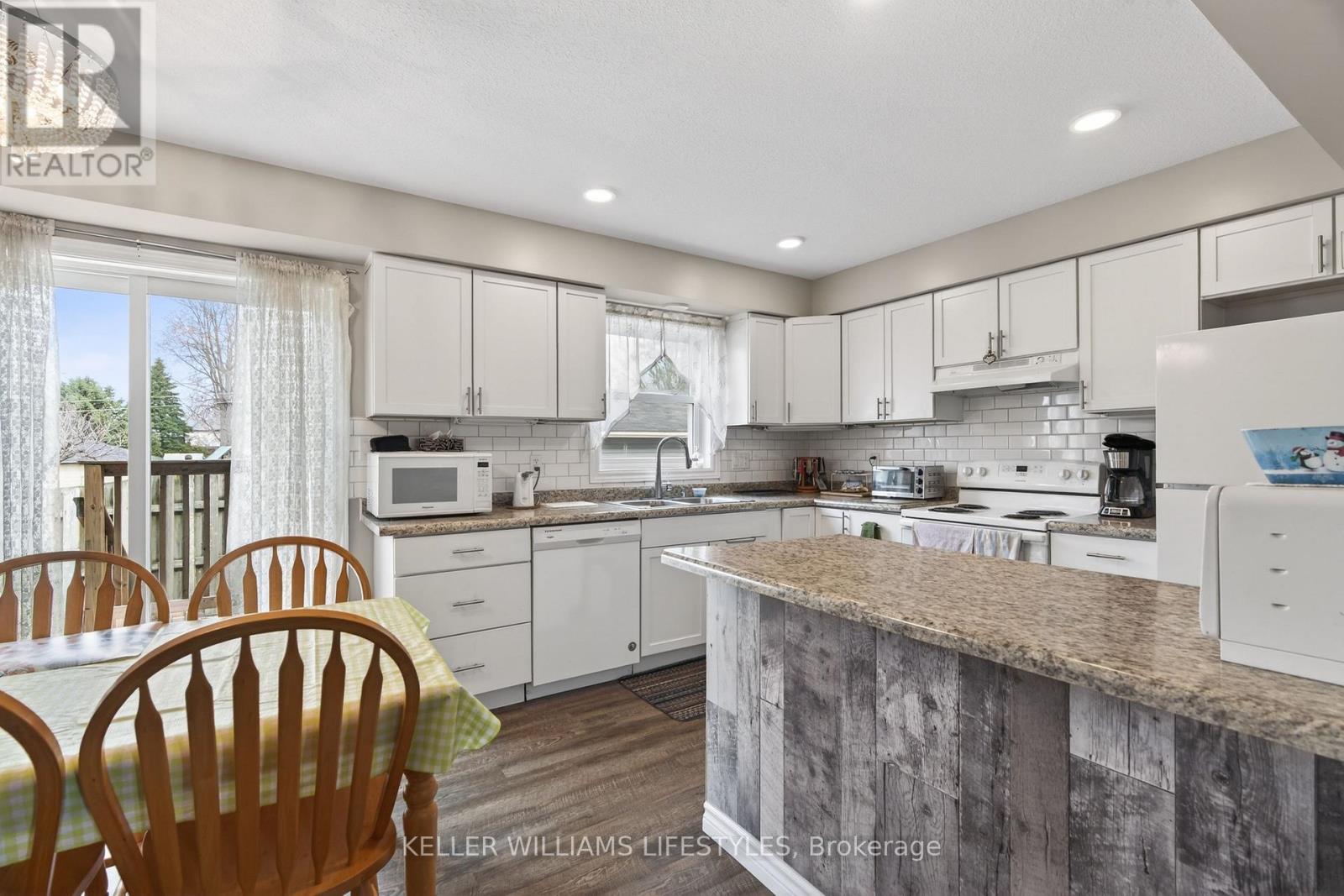 321 - 325 Buchanan Street, Strathroy-Caradoc, Ontario  N7G 1K6 - Photo 9 - X12941816