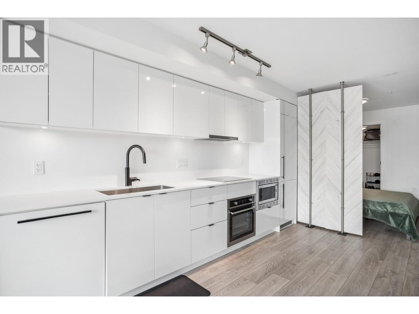 319 630 E Broadway, Vancouver, British Columbia  V5T 0J1 - Photo 3 - R3105159