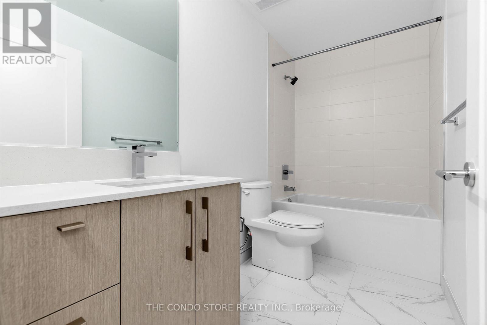 705 - 8 Manor Road W, Toronto, Ontario  M4S 0E6 - Photo 9 - C12941806