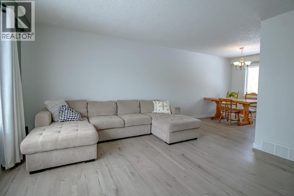 120 Elm Street, Fort St. James, British Columbia  V0J 1P0 - Photo 7 - R3104702