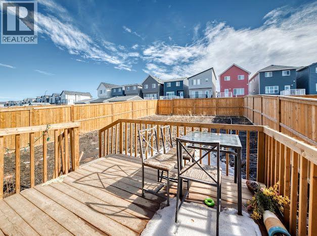 198 Lucas Heights Nw, Calgary, Alberta  T3P 1X4 - Photo 10 - A2295301