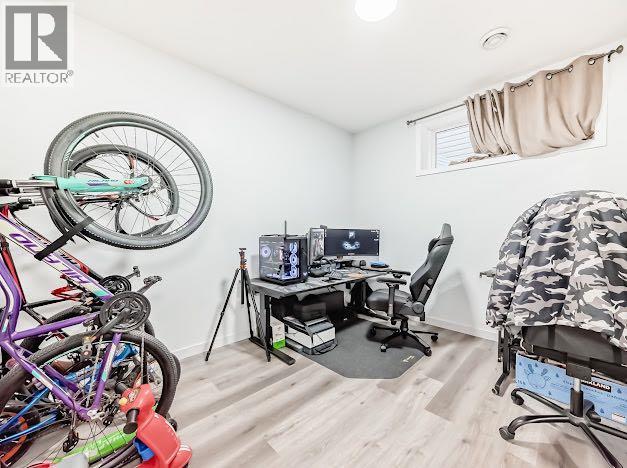 198 Lucas Heights Nw, Calgary, Alberta  T3P 1X4 - Photo 33 - A2295301