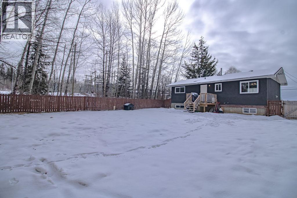 120 Elm Street, Fort St. James, British Columbia  V0J 1P0 - Photo 37 - R3104702