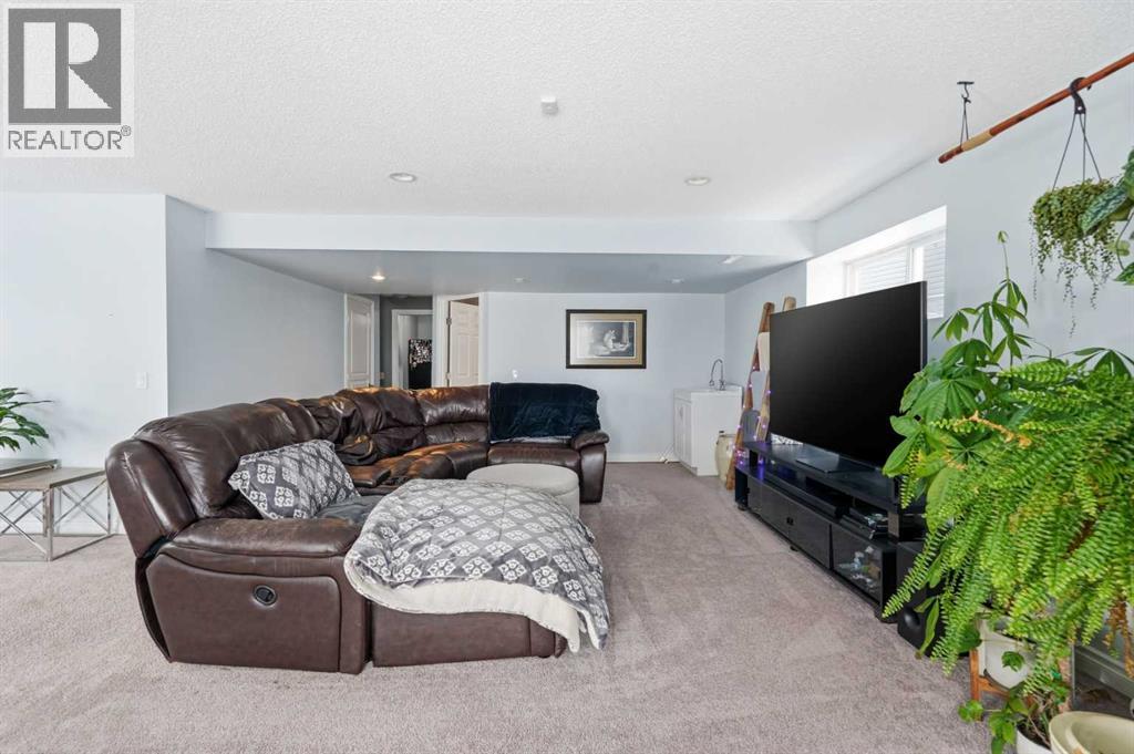 99 Sunset View, Cochrane, Alberta  T4C 0E8 - Photo 32 - A2297999