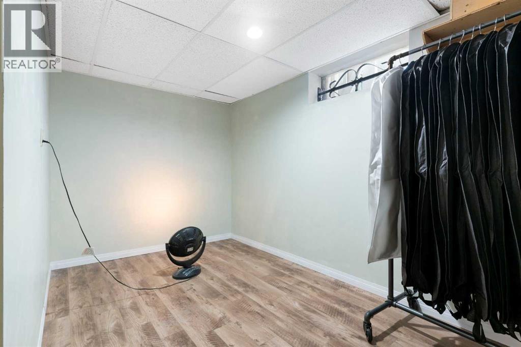 87 Hillgrove Drive Sw, Calgary, Alberta  T2V 3L8 - Photo 30 - A2298044