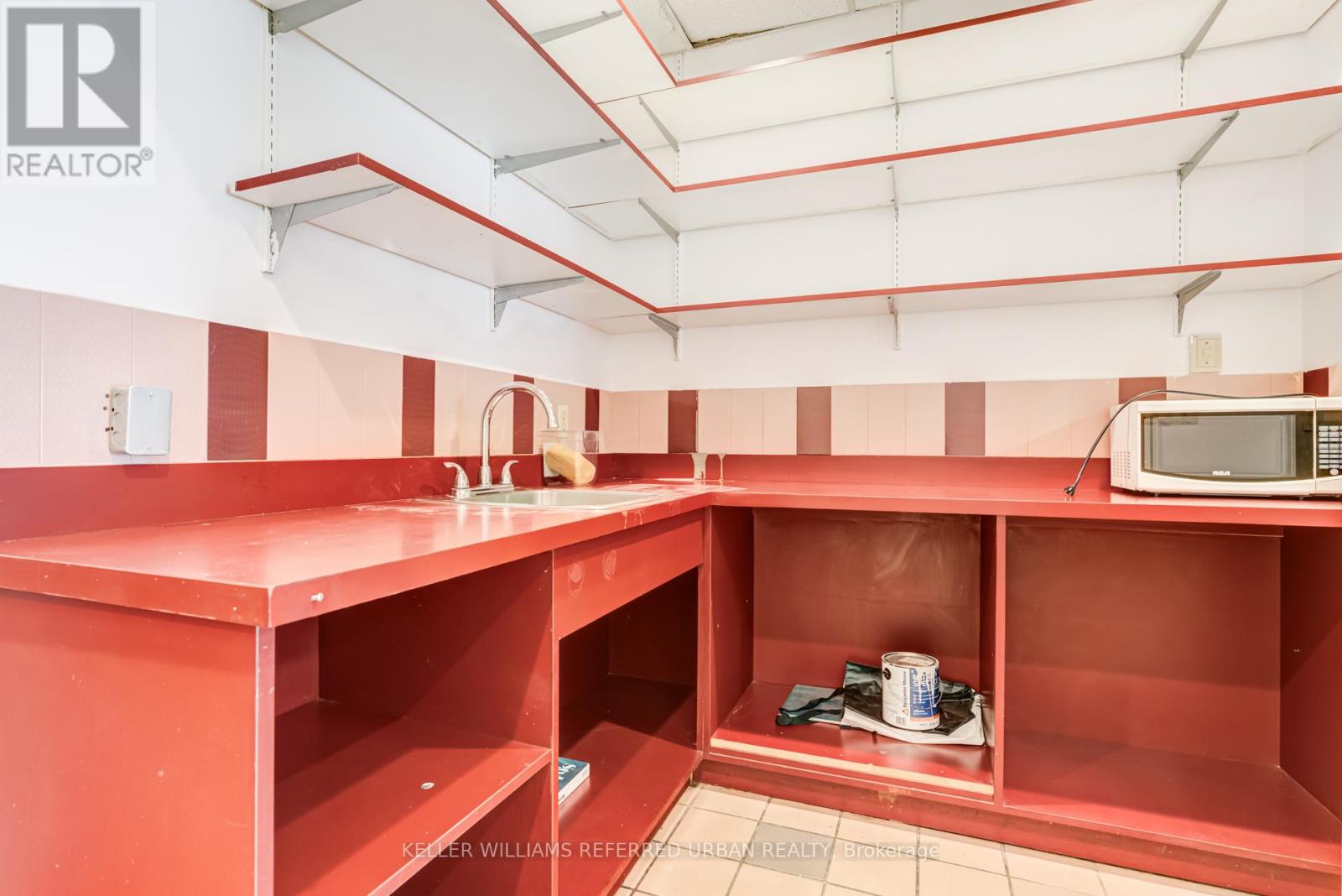 706 Pape Avenue, Toronto, Ontario  M4K 3S7 - Photo 13 - E12941812