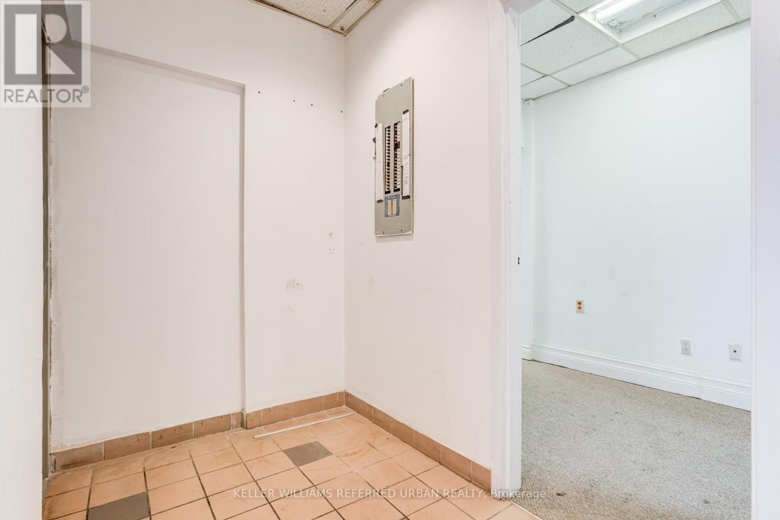 706 Pape Avenue, Toronto, Ontario  M4K 3S7 - Photo 16 - E12941812