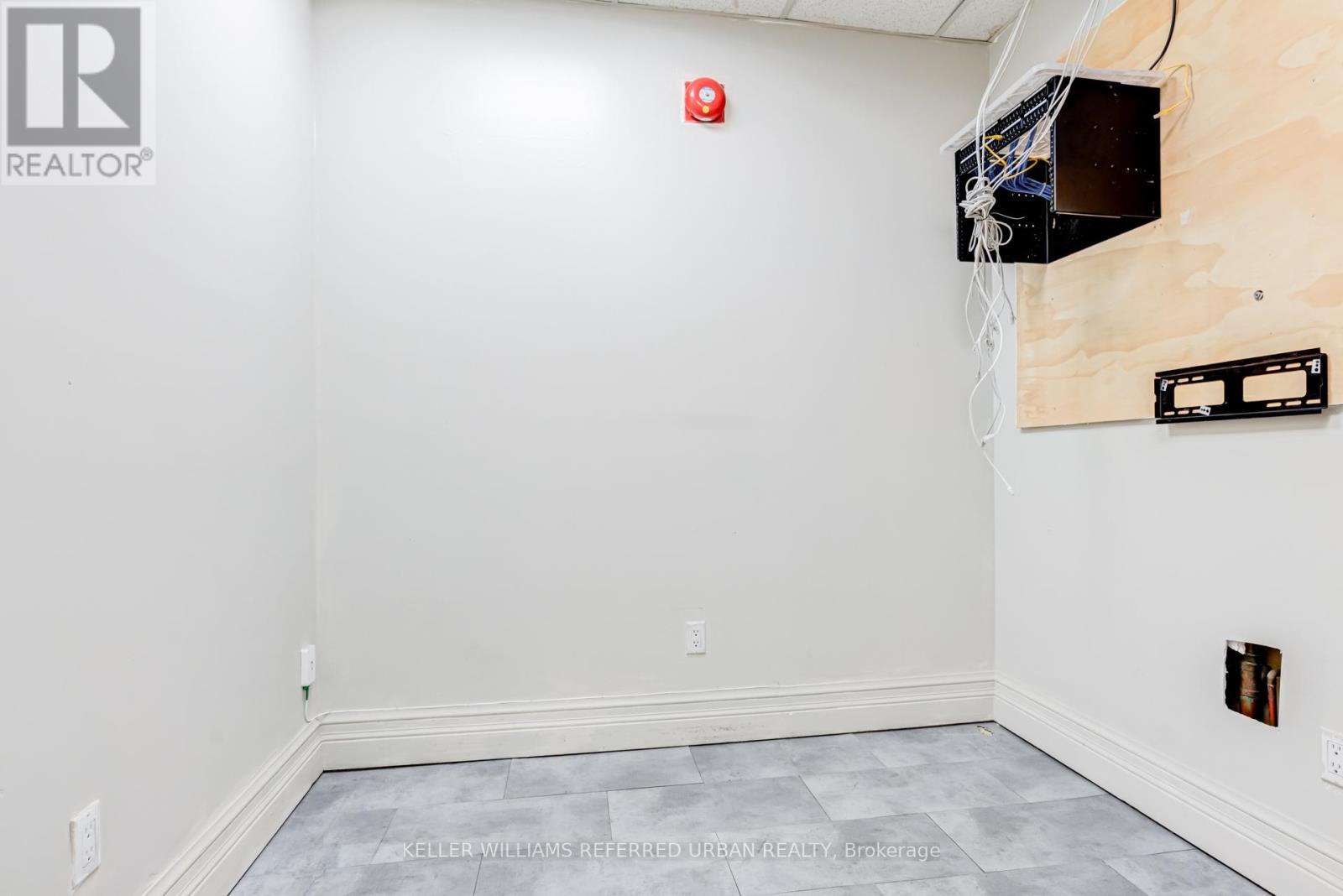 706 Pape Avenue, Toronto, Ontario  M4K 3S7 - Photo 18 - E12941812