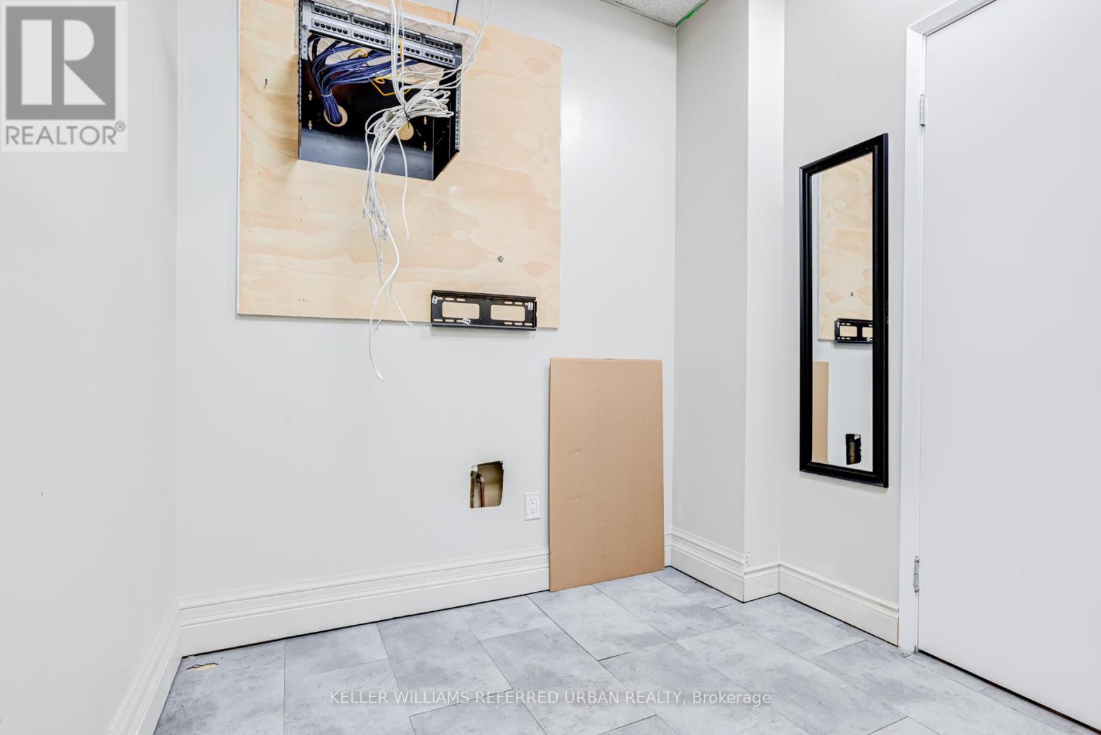 706 Pape Avenue, Toronto, Ontario  M4K 3S7 - Photo 19 - E12941812