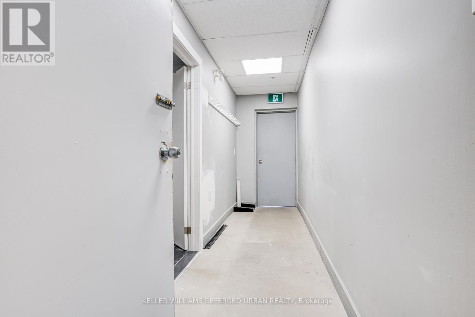 706 Pape Avenue, Toronto, Ontario  M4K 3S7 - Photo 22 - E12941812