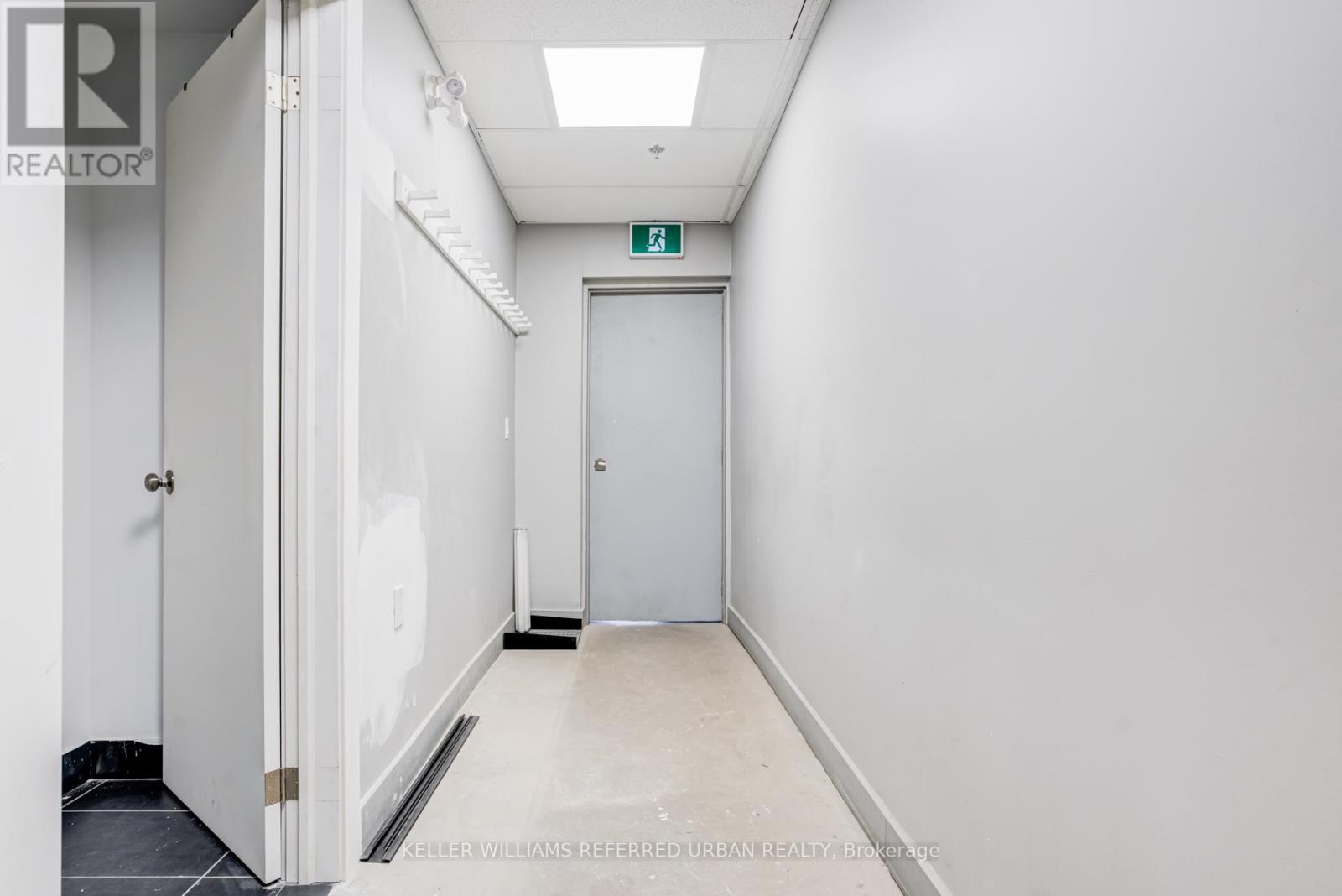 706 Pape Avenue, Toronto, Ontario  M4K 3S7 - Photo 23 - E12941812