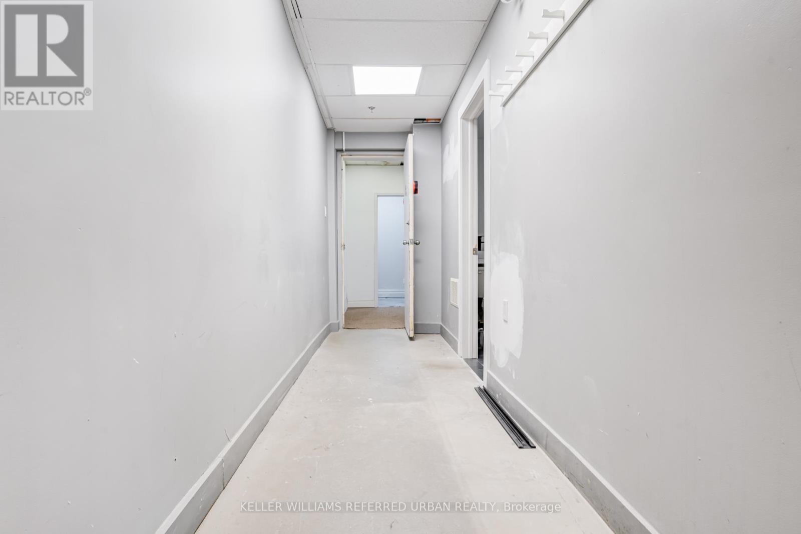 706 Pape Avenue, Toronto, Ontario  M4K 3S7 - Photo 24 - E12941812