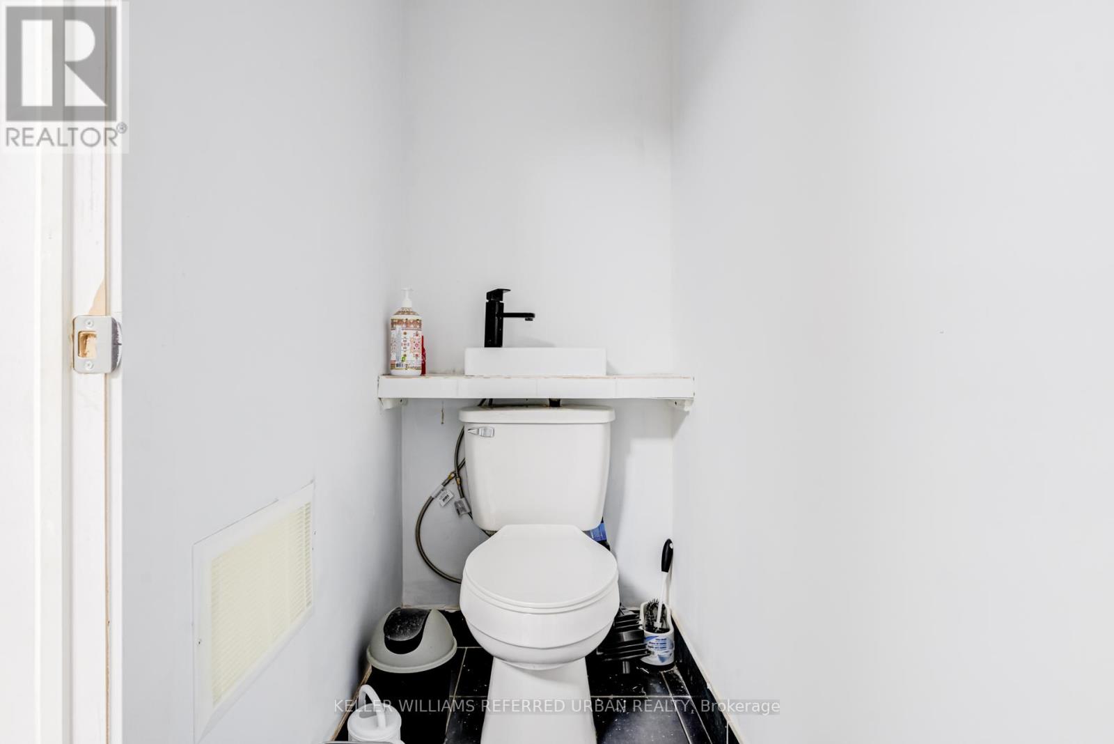 706 Pape Avenue, Toronto, Ontario  M4K 3S7 - Photo 26 - E12941812