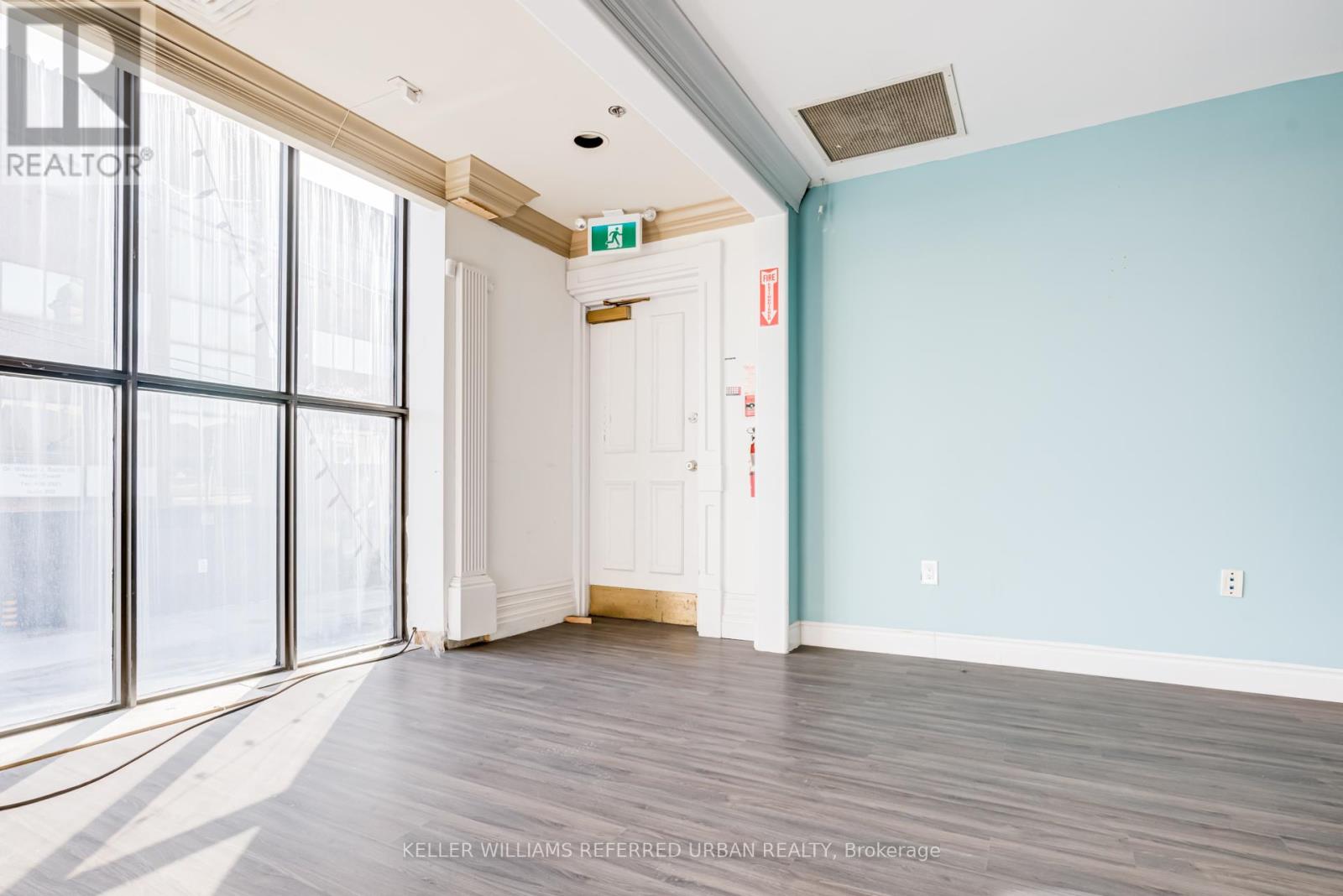 706 Pape Avenue, Toronto, Ontario  M4K 3S7 - Photo 5 - E12941812