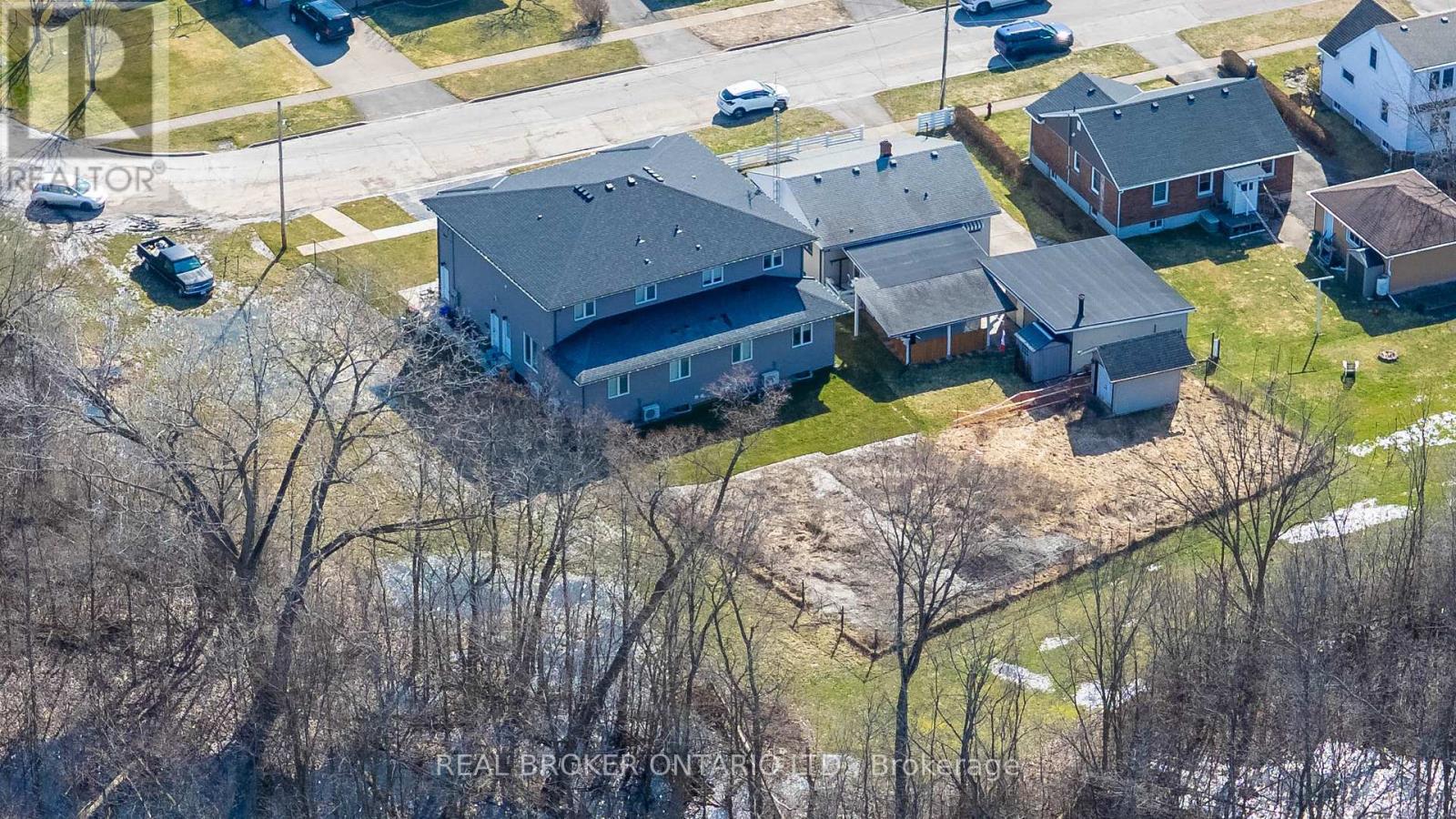 46 Pietz Avenue, Welland, Ontario  L3C 1Z5 - Photo 8 - X12941800