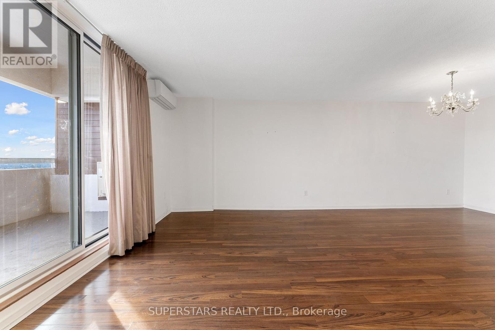 1407 - 1 Royal Orchard Boulevard, Markham, Ontario  L3T 3C2 - Photo 13 - N12941802