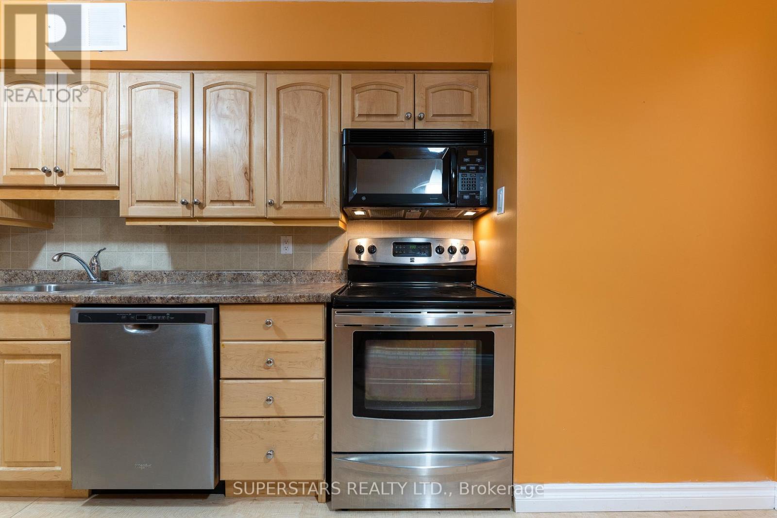 1407 - 1 Royal Orchard Boulevard, Markham, Ontario  L3T 3C2 - Photo 18 - N12941802