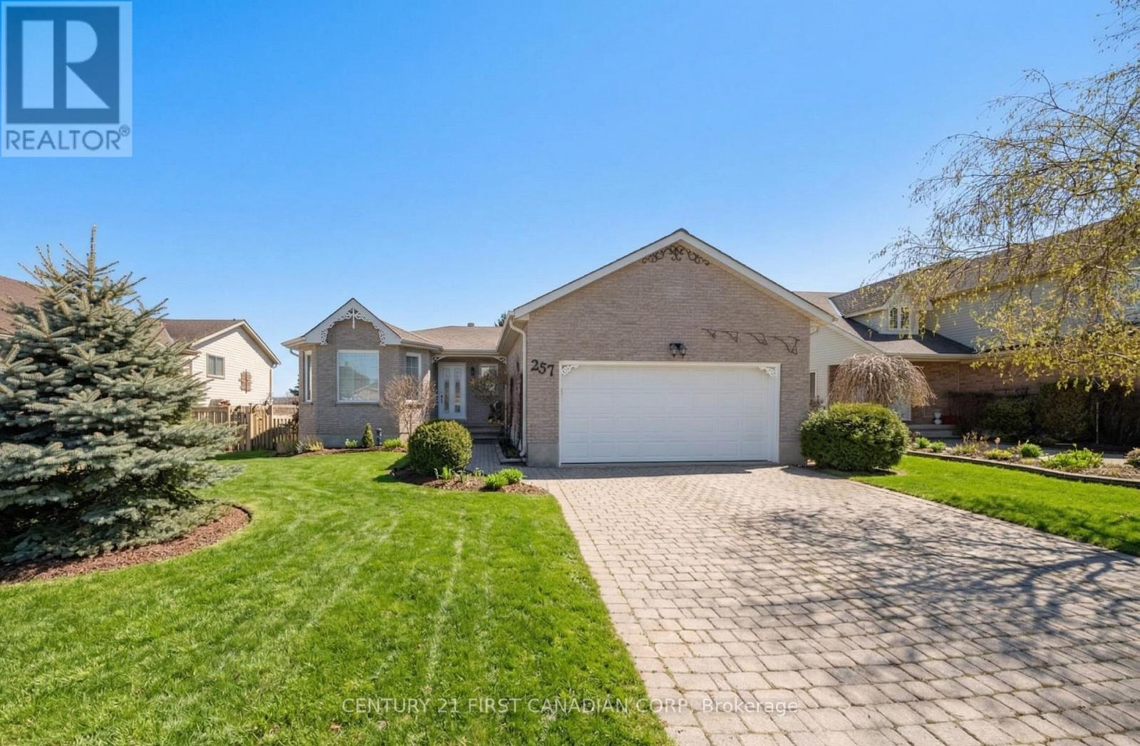 257 Fennel Street, Blandford-Blenheim, Ontario  N0J 1S0 - Photo 2 - X12846328