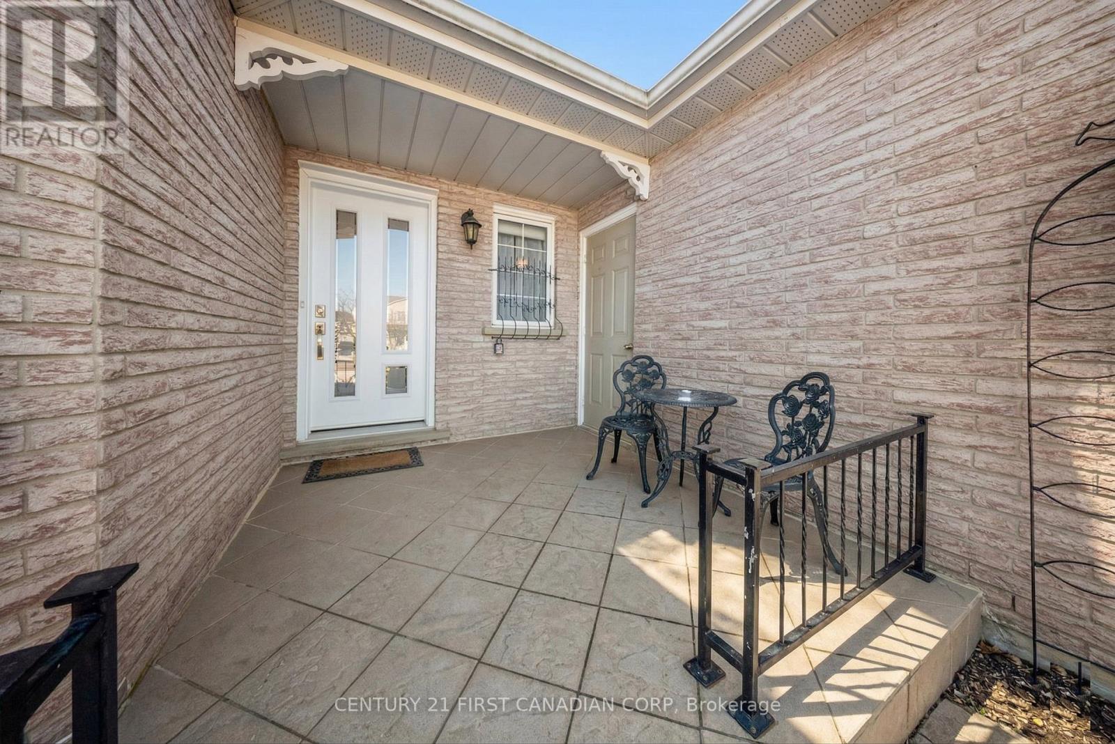 257 Fennel Street, Blandford-Blenheim, Ontario  N0J 1S0 - Photo 7 - X12846328