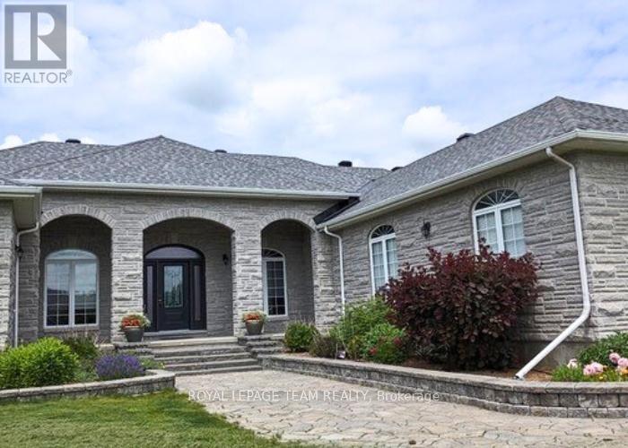 1611 Landel Drive, Ottawa, Ontario  K2W 1C2 - Photo 9 - X12803454