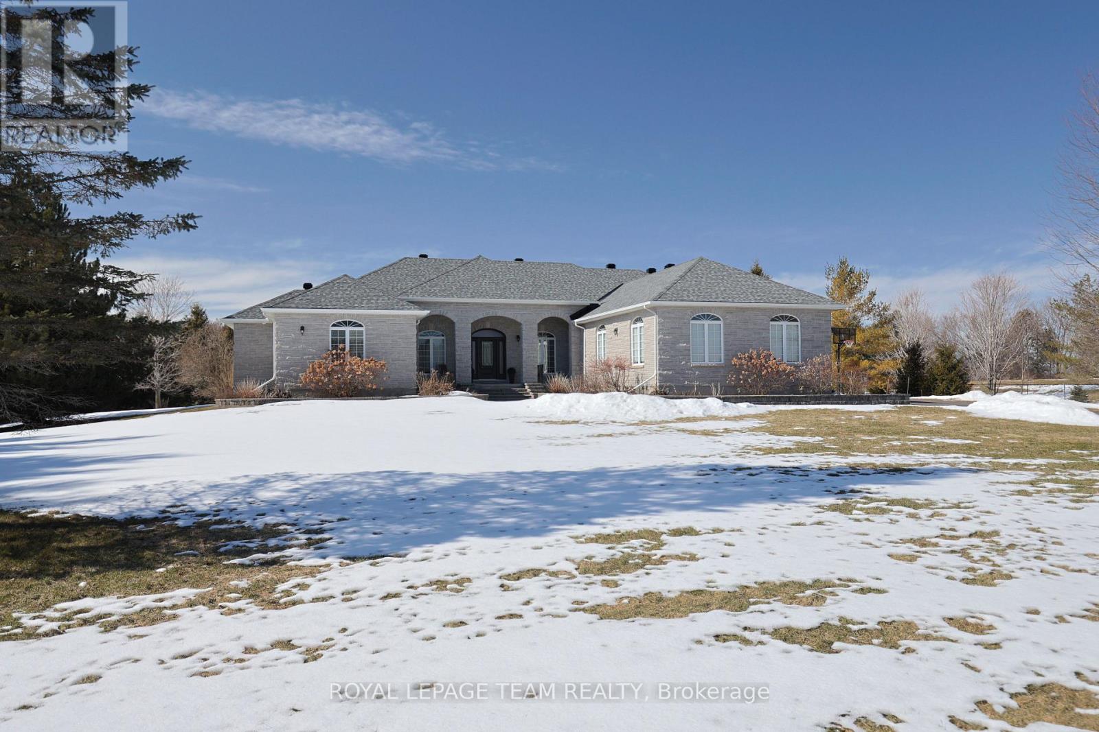 1611 Landel Drive, Ottawa, Ontario  K2W 1C2 - Photo 5 - X12803454