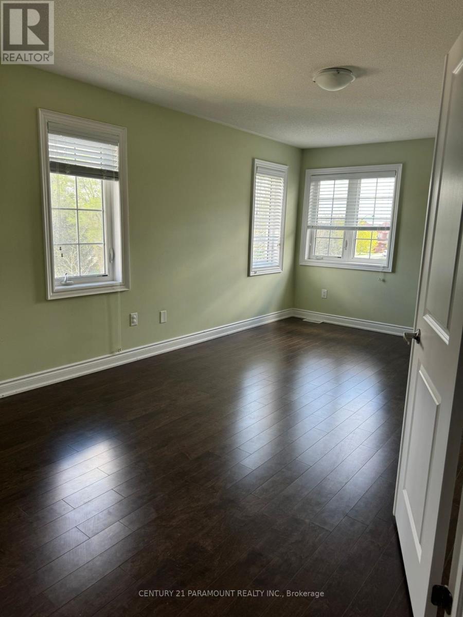 80 Hollowgrove Boulevard, Brampton, Ontario  L6P 1A9 - Photo 15 - W12941780