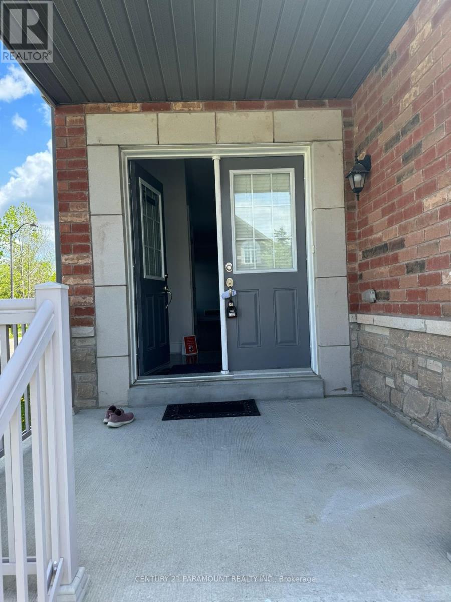 80 Hollowgrove Boulevard, Brampton, Ontario  L6P 1A9 - Photo 3 - W12941780