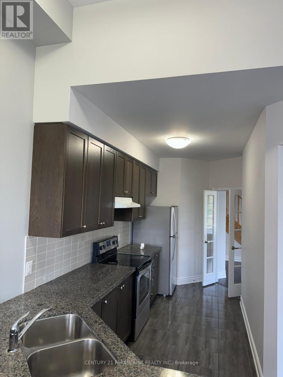 80 Hollowgrove Boulevard, Brampton, Ontario  L6P 1A9 - Photo 8 - W12941780